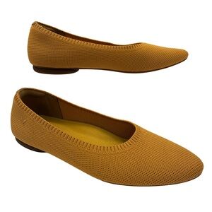VIVAIA Pointed-Toe Ballet Flats (Aria 5°)